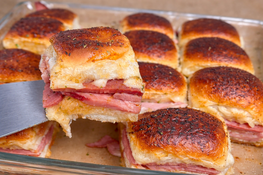 Honey Baked Ham Hawaiian Rolls