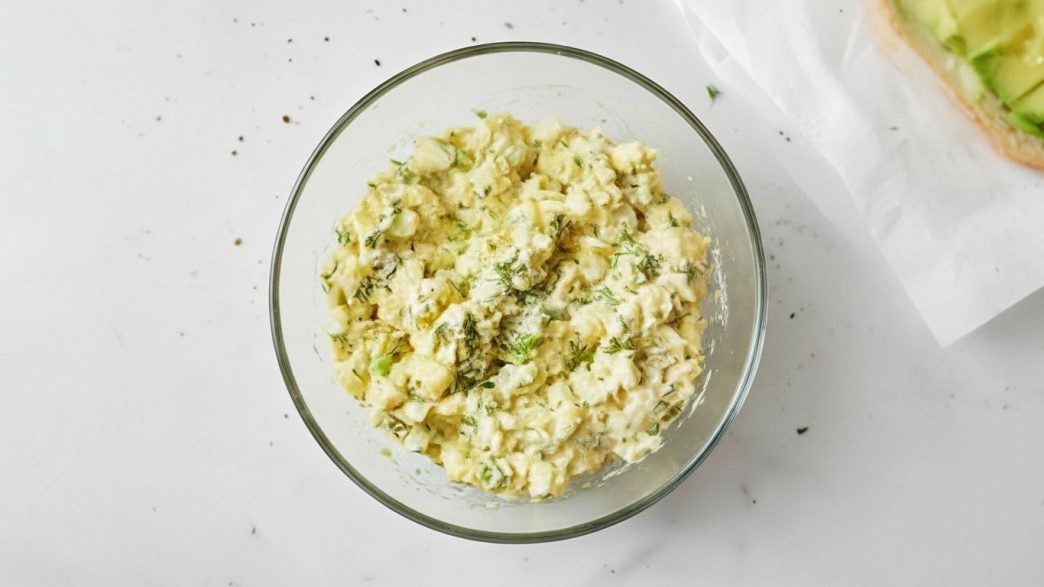avocado egg cottage cheese salad