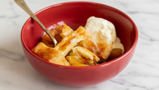pie crust peach cobbler pie