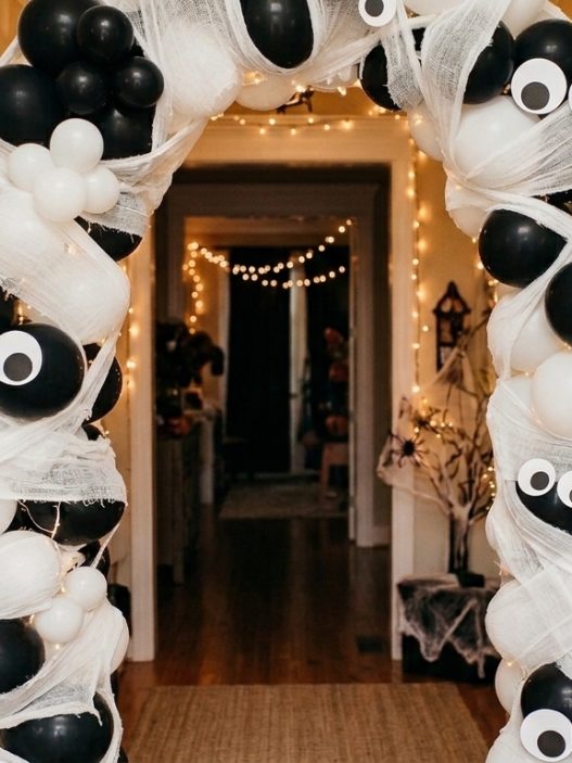 DIY Halloween Balloon Arch ideas
