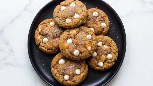 white chocolate chip snickerdoodle cookies